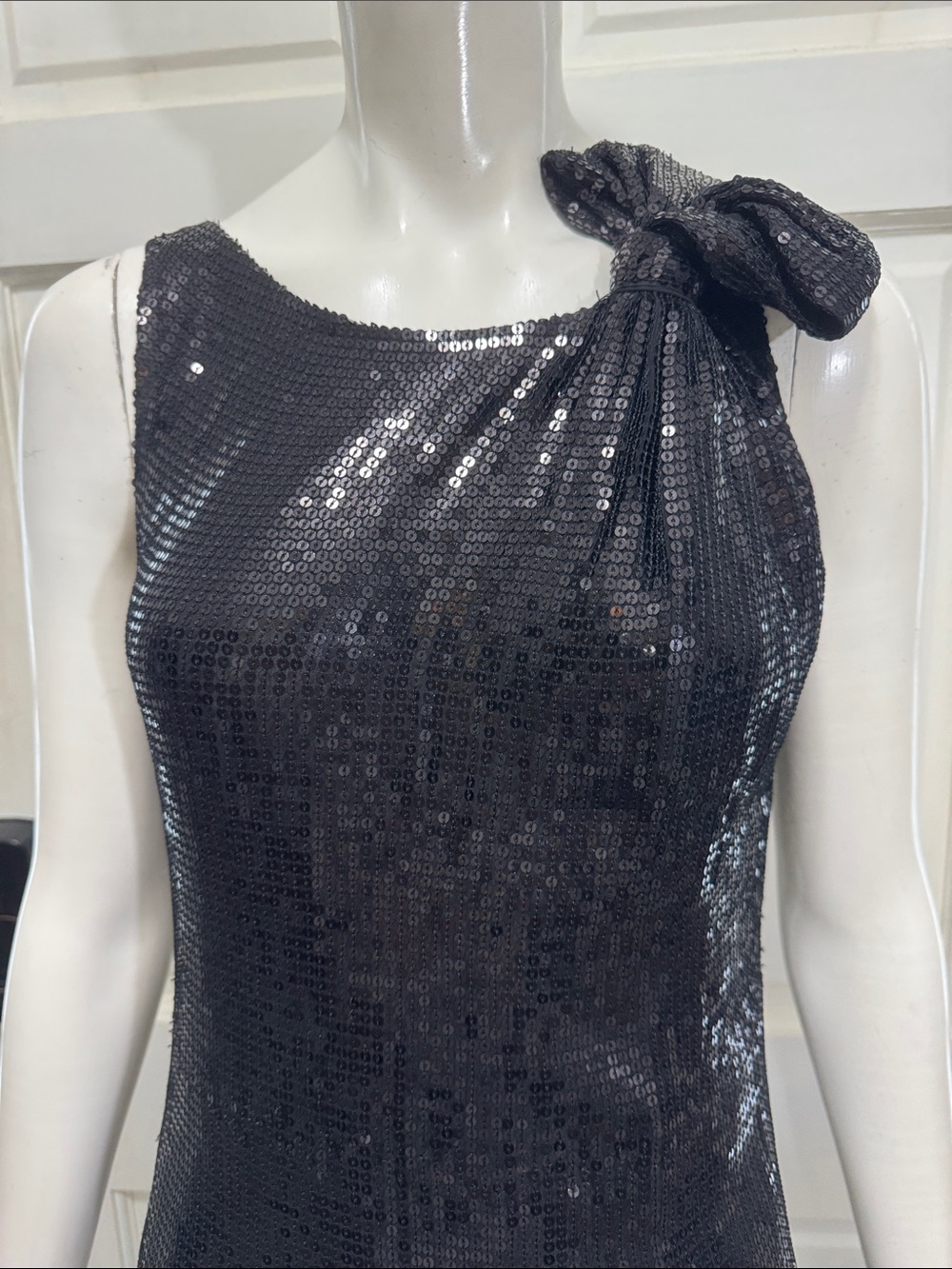 Tory Burch Black Sequin One-Shoulder Dress with Bow Size 4 - Picture 2 of 11